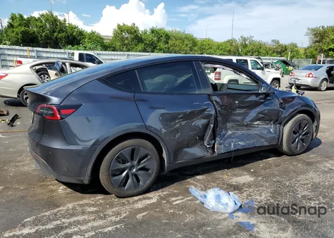 2025 Tesla Model Y from USA, damaged, VIN 7SAYGDED8SA356217